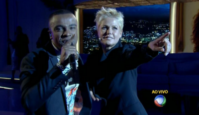 Alexandre Pires foi a atração musical da estreia de Xuxa na Record (Foto: Reprodução/Record)