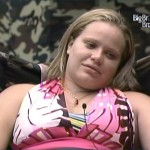 Cintura de ex-“BBB” Paulinha Leite chama atenção nas redes sociais
