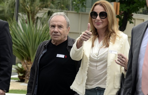 http://tvfoco.uai.com.br/wp-content/uploads/2015/05/Daniela-Mercury.jpg