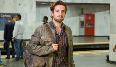 Felipe (Rafael Cardoso) em cena de 