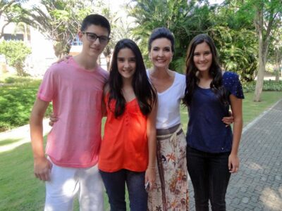Fátima Bernardes com os filhos (Foto: Encontro com Fátima Bernardes/TV Globo)