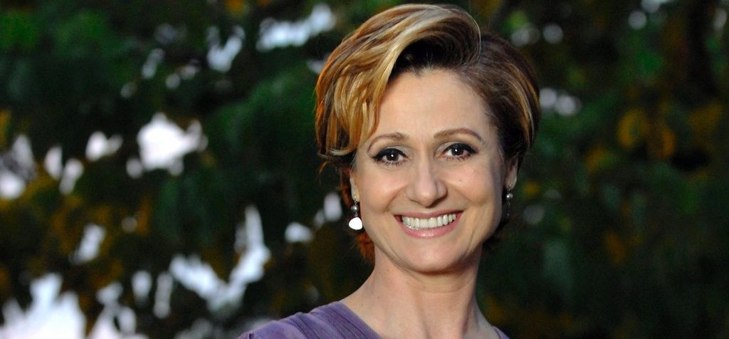 http://tvfoco.uai.com.br/wp-content/uploads/2015/05/Daniela-Mercury.jpg