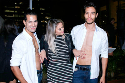 Geisy Arruda e os rapazes (Foto: Thiago Duran / Agnews)