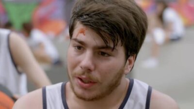 Henrique (Thales Cavalcanti) é soropositivo na novela (Foto: Reprodução)