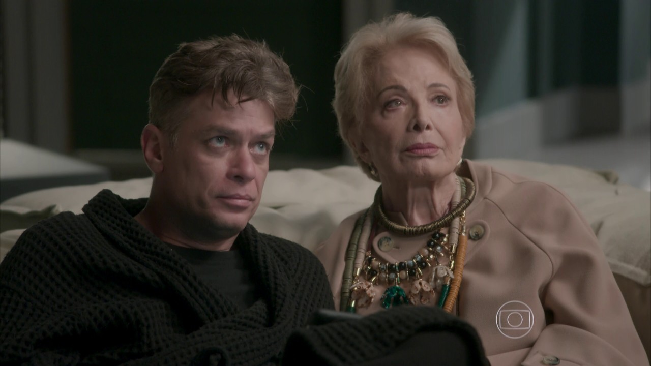 http://tvfoco.uai.com.br/wp-content/uploads/2015/05/Daniela-Mercury.jpg