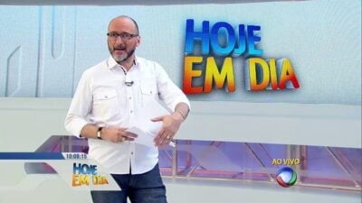 Britto Jr. cobre as férias de César Filho (Foto: Reprodução)
