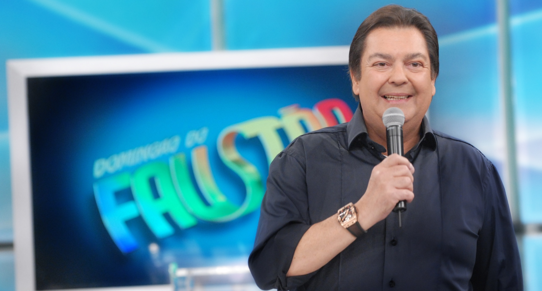 http://tvfoco.uai.com.br/wp-content/uploads/2015/05/Daniela-Mercury.jpg