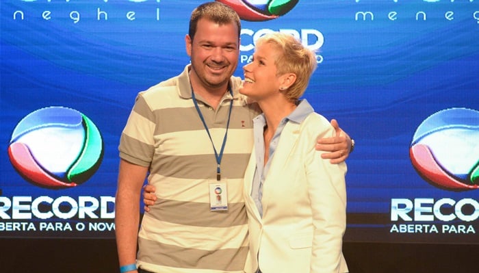 http://tvfoco.uai.com.br/wp-content/uploads/2015/05/Daniela-Mercury.jpg