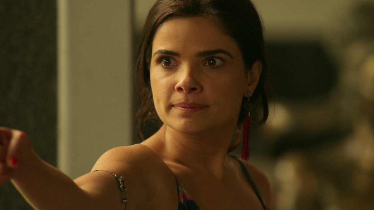 http://tvfoco.uai.com.br/wp-content/uploads/2015/05/Daniela-Mercury.jpg