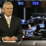Celso Freitas comanda o "Jornal da Record" (Foto: Divulgação)