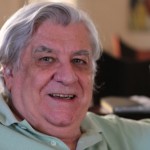Autor Lauro César Muniz, ex-contratado da Globo.
