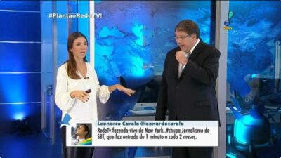 Tweet com crítica ao SBT apareceu na tela da RedeTV! (Foto: Reprodução / RedeTV!)