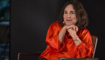 Regina Duarte no 'Ofício em Cena', na Globo News
(Foto: Globo/João Cotta)