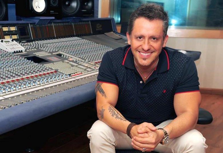 http://tvfoco.uai.com.br/wp-content/uploads/2015/05/Daniela-Mercury.jpg