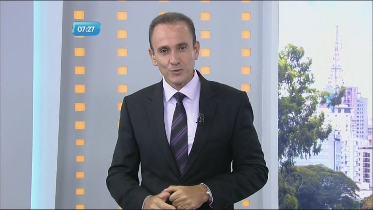William Travassos no comando do SP no Ar (Foto: Reprodução/Record)