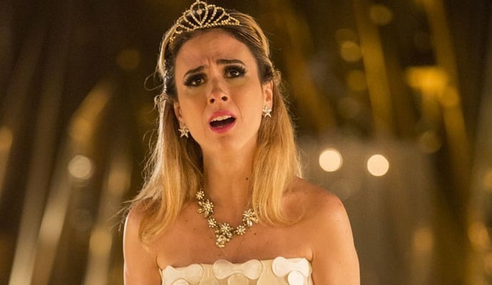Fedora (Tatá Werneck) em cena de Haja Coração; novela volta em setembro (Foto: Felipe Monteiro/Globo)