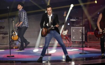 Sergio Guizé se apresentou com sua banda no 