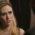 Fedora (Tatá Werneck) em cena de "Haja Coração"
(Foto: Reprodução/Globo)
