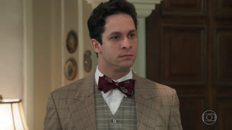 Celso (Rainer Cadete) em cena de "Êta Mundo Bom" (Foto: Reprodução/Globo)