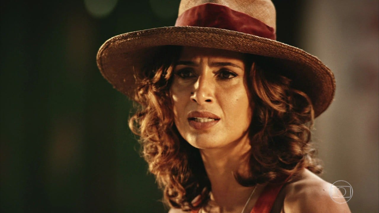 http://tvfoco.uai.com.br/wp-content/uploads/2015/05/Daniela-Mercury.jpg
