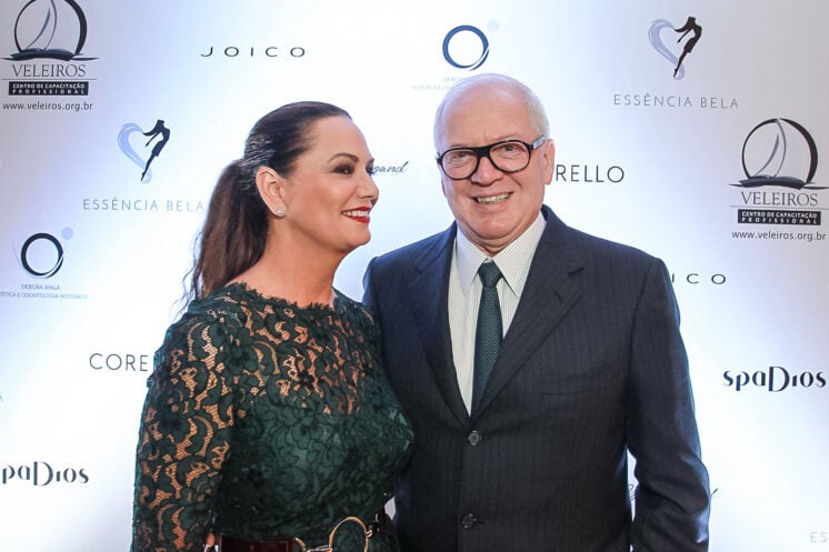 http://tvfoco.uai.com.br/wp-content/uploads/2015/05/Daniela-Mercury.jpg