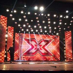 Palco do "X Factor Brasil" (Foto: Divulgação/Band)
