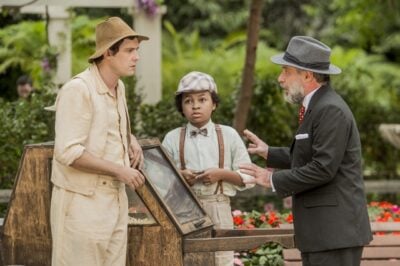 Ernani (Leopoldo Pacheco), (Sergio Guizé) e Pirulito (JP Rufino)
(Foto: Globo/João Cotta)