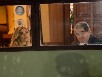 Grazi Massafera e Otávio Augusto em gravação de novela em São Paulo (Foto: Eduardo Martins/ Ag. News)