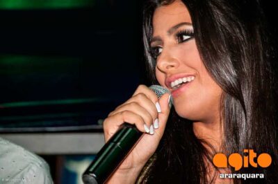 Após affair com Cauã Reymond, funkeira começa a namorar ator de “Carrossel”