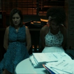 Vicente (Jesuíta Barbosa), Fátima (Adriana Esteves), Rose (Jéssica Ellen) e Maurício (Cauã Reymond) em cena de "Justiça"
(Foto: Reprodução/Globo)