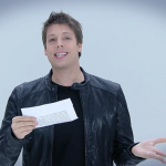 Fábio Porchat em chamada comercial da Record
(Foto: Reprodução/Record)