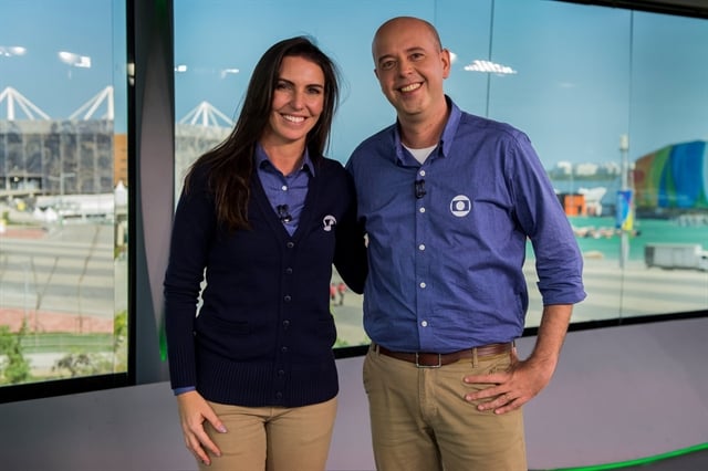 Glenda Kozlowski e Alex Escobar inaugurando o estúdio da Globo no Parque Olímpico (Foto: Globo/João Cotta)