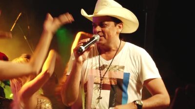 O cantor Frank Aguiar.
(Foto: Reprodução)