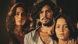 Tereza (Camila Pitanga), Miguel (Gabriel Leone) e Olívia (Giulia Buscácio) em cena de "Velho Chico" (Foto: Reprodução/Globo)