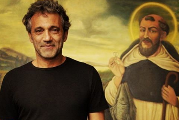 Domingos Montagner em fotografia com São Francisco (Foto: Inácio Moraes/Gshow)
