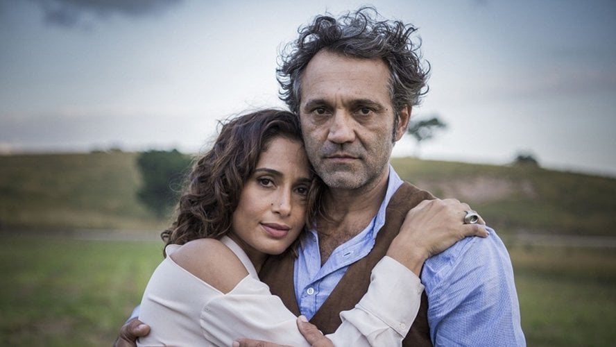 http://tvfoco.uai.com.br/wp-content/uploads/2015/05/Daniela-Mercury.jpg