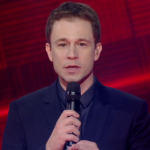 Tiago Leifert na estreia da 5ª temporada do "The Voice Brasil"
(Foto: Reprodução/Globo)