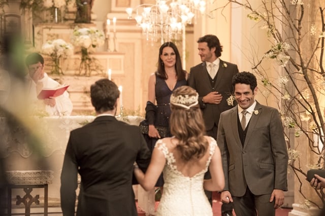 http://tvfoco.uai.com.br/wp-content/uploads/2015/05/Daniela-Mercury.jpg