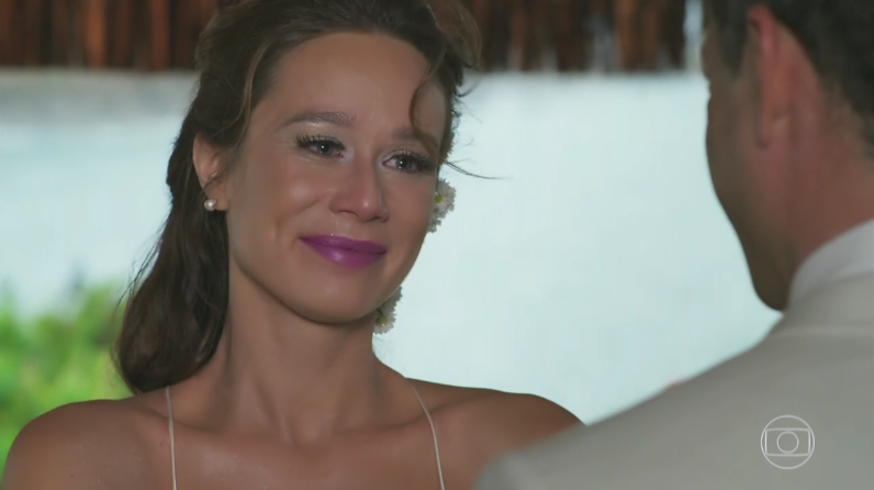 http://tvfoco.uai.com.br/wp-content/uploads/2015/05/Daniela-Mercury.jpg