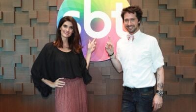 Arlindo e Isabella renovam com o SBT
(Foto: Leonardo Nones/SBT)