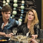 Léo (Rafael Vitti) e Diana (Alinne Moraes) em cena de 'Rock Story'
(Foto: Globo/Cesar Alves)