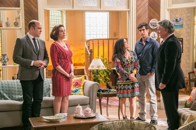 Francesca (Marisa Orth), Shirlei (Sabrina Petraglia), Felipe (Marcos Pitombo), Guido (Werner Schunemann) e Rodrigo (Paulo Tiefenthaler) (Foto: Globo/Paulo Belote)