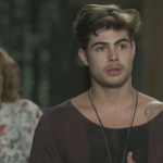 Rafael Vitti (Léo Régis) em cena de "Rock Story"
(Foto: Reprodução/Globo)