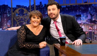A sensitiva Márcia Fernandes com Danilo Gentili no 
