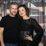 O sertanejo Victor ao lado da esposa, Poliana (Foto: Divulgação)
