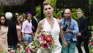 Diana (Alinne Moraes) em cena de 'Rock Story' (Foto: Globo/Cesar Alves)
