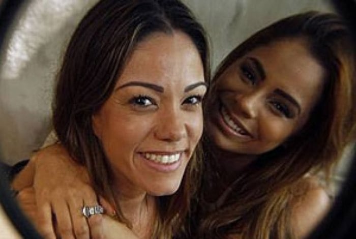 Lexa com a empresária Kamila Fialho (Foto: Reprodução)