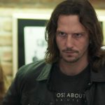 Vladimir Brichta (Gui Santiago) em cena de "Rock Story"
(Foto: Reprodução/Globo)