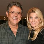 O falecido diretor e a loira. (Foto: Arquivo)