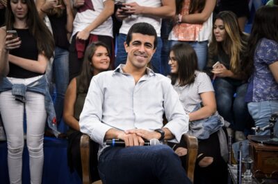 Marcius Melhem no Altas Horas.
(Foto: Globo/Ramón Vasconcelos)